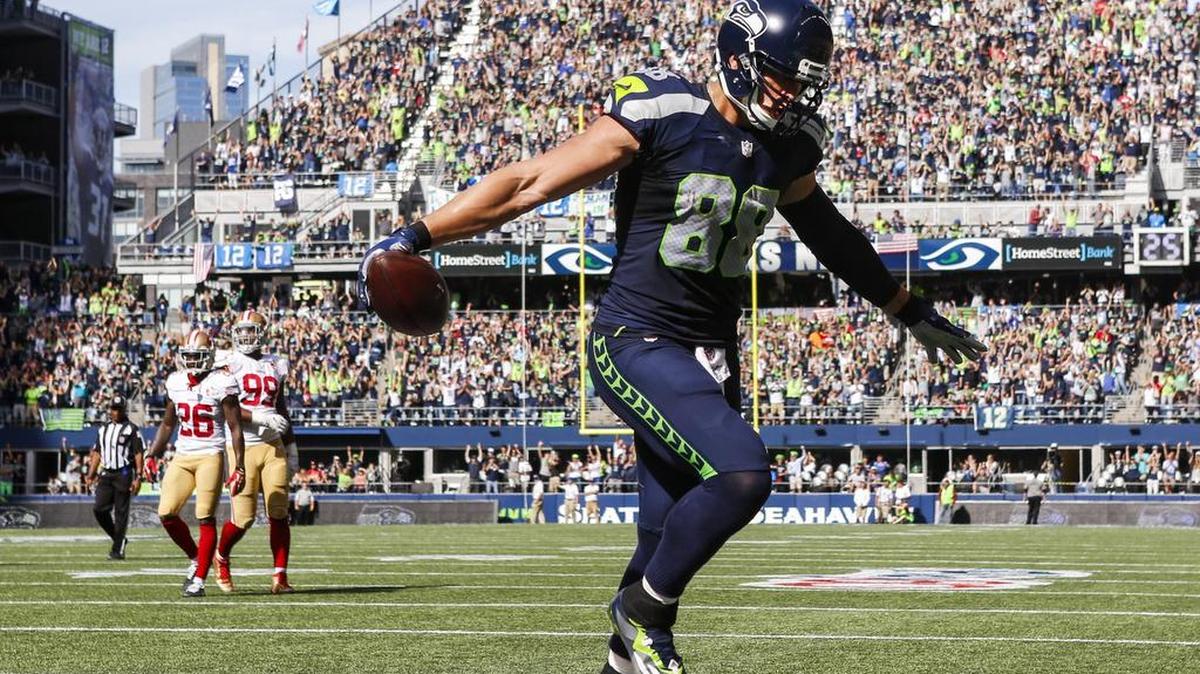 Seahawks tight end Jimmy Graham celebrates his second-quarter touchdown catch against the 49ers on Sunday. Graham finished with six receptions for 100 yards.