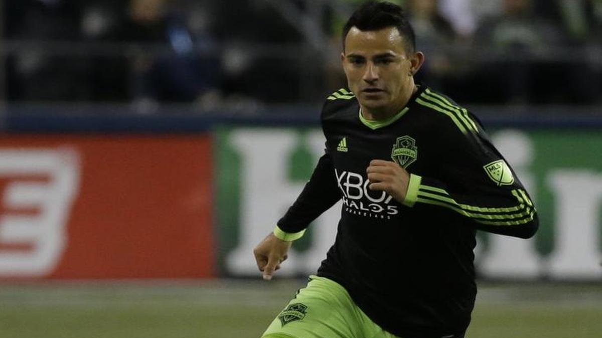 
Midfielder Marco Pappa and the Sounders can clinch a playoff berth Sunday with a win against the Houston Dynamo.

