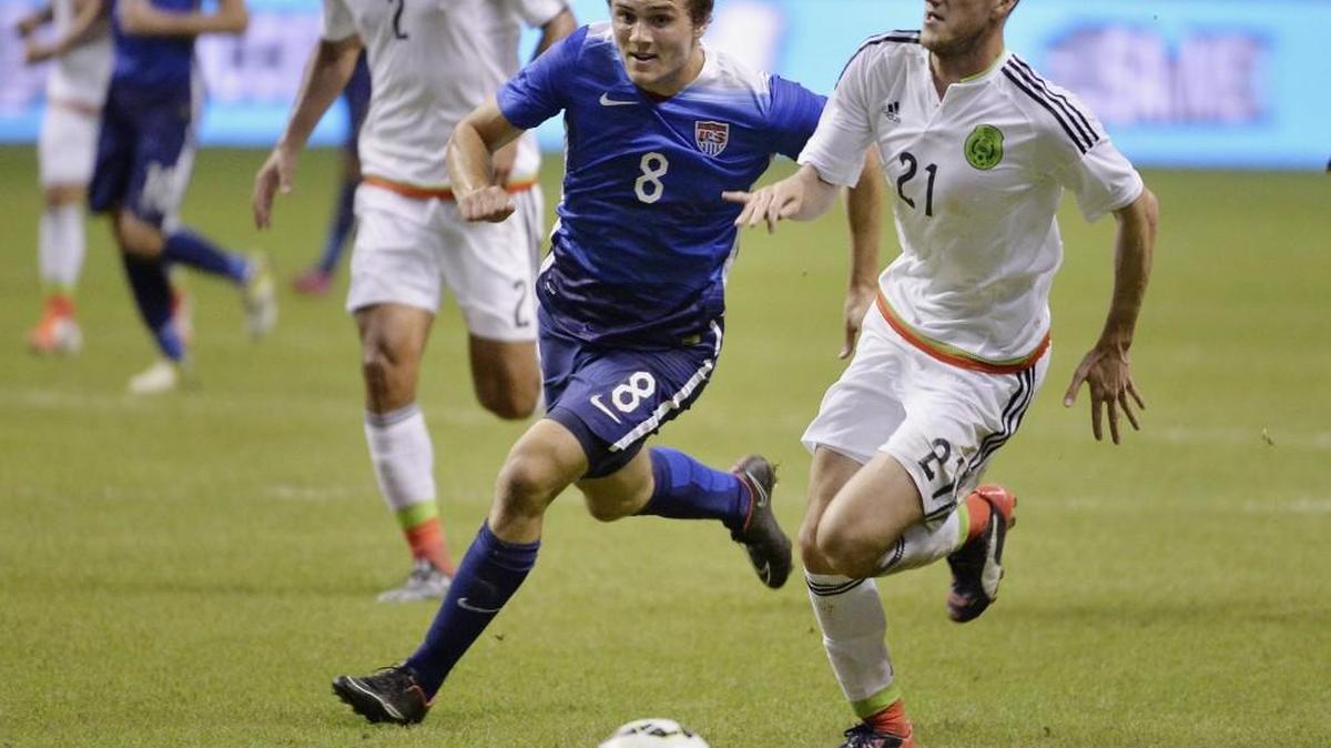USA’s Jordan Morris (8) chases the ball against Mexico during an international friendly soccer match last April in San Antonio.