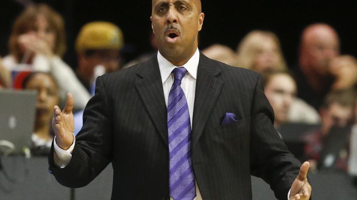 Lorenzo Romar guided UW to the NCAA Tournament six times between 2004 and 2011. But the Huskies have missed the Big Dance for five seasons in a row.