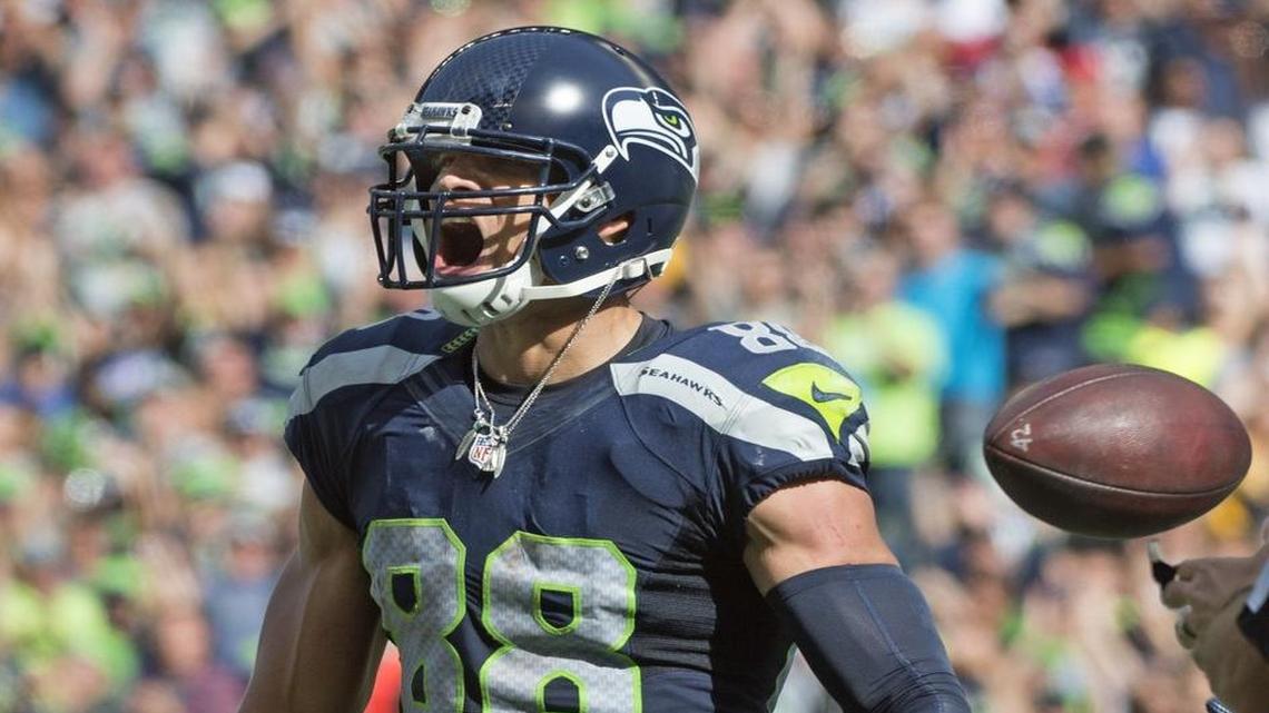 Dave Boling: Now we see the game-changing Graham the Hawks hoped for