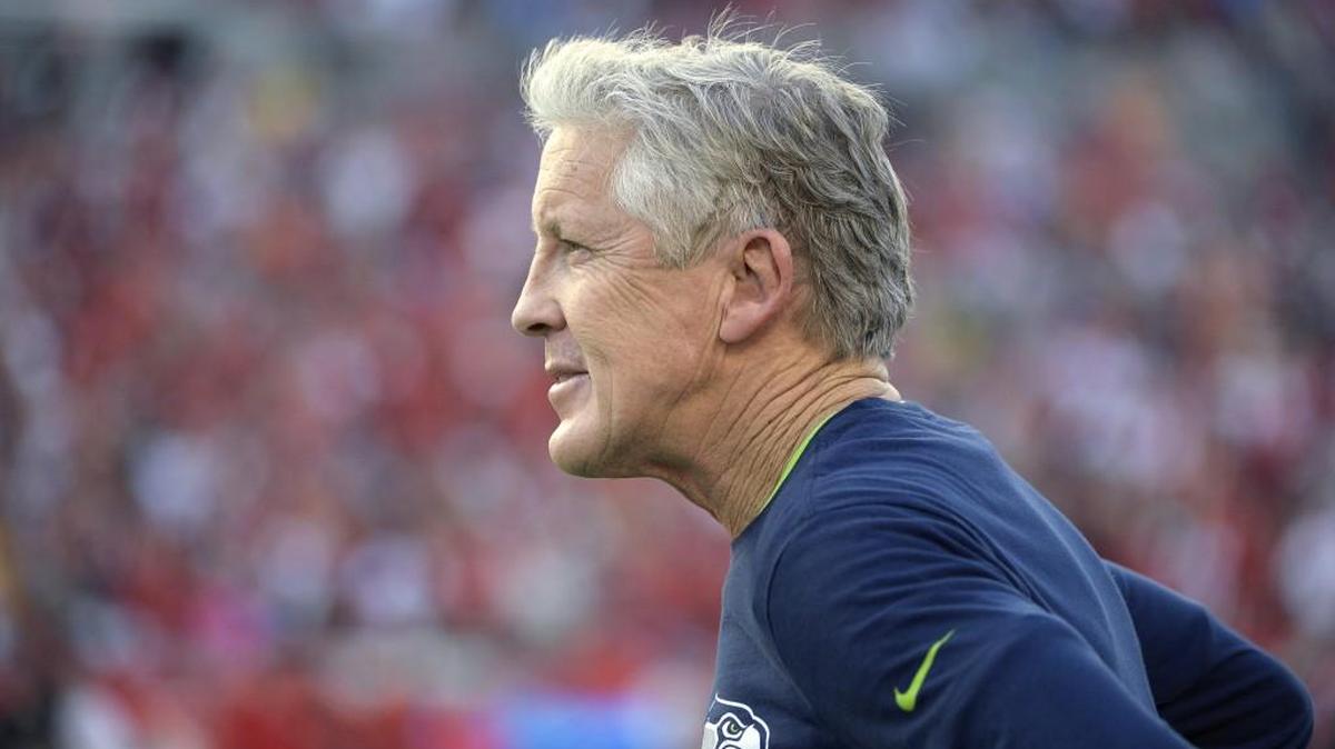 Seahawks coach Pete Carroll watches from the sideline during Seattle’s 14-5 loss Sunday to the Buccaneers in Tampa, Fla.