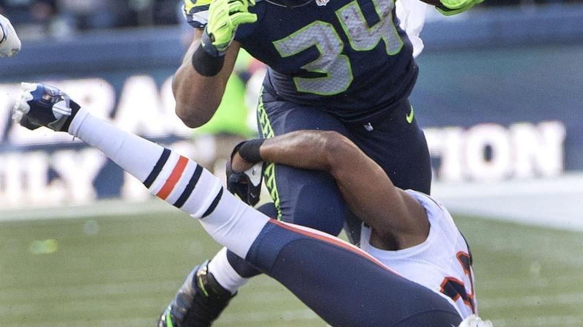 
Seahawks rookie running back Thomas Rawls rushed for 104 bruising yards on 16 carries Sunday. 
