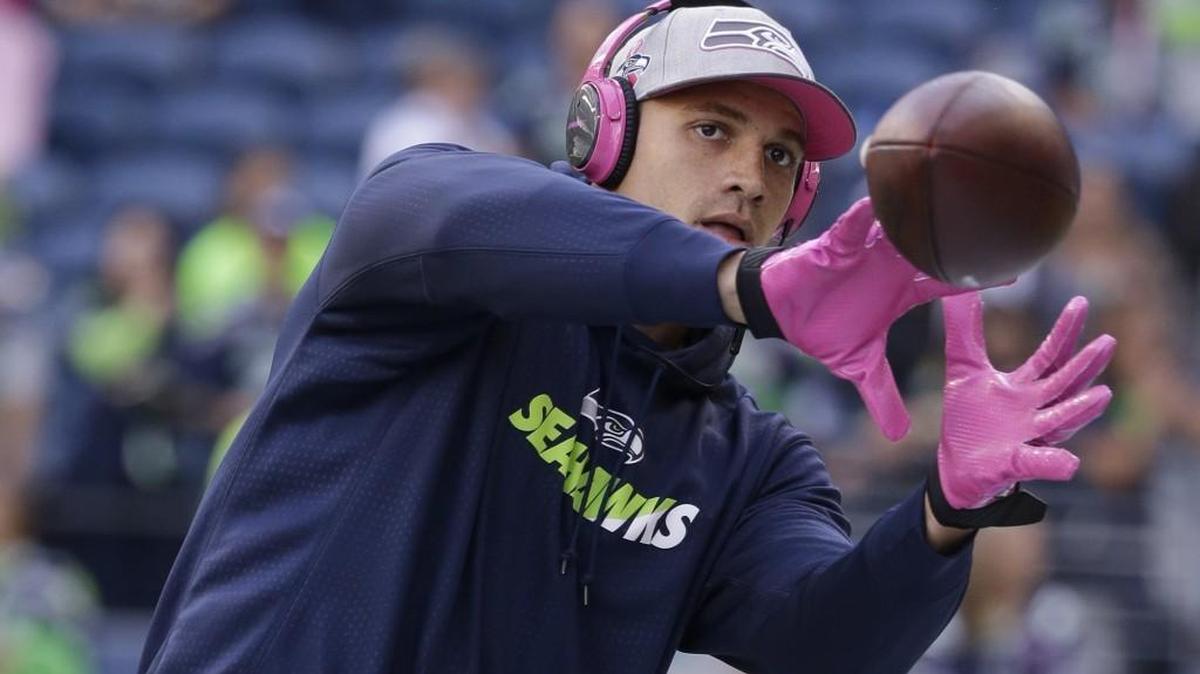 
Seattle Seahawks tight end Jimmy Graham warms up before the Monday Night Football matchup vs. the lions Oct. 5. The highly touted receiver’s red-zone contribution has been minimal this season.
